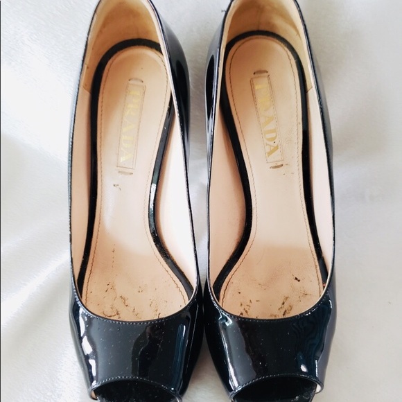PRADA BLACK Elegant Patent Leather High Heel Pumps - Picture 4 of 6